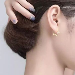 NEW Sterling Silver Star Huggie Hoop  Earrings